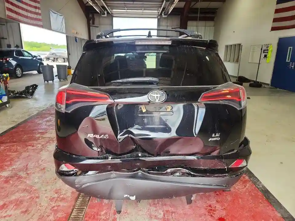 2T3BFREV6JW765551 2018 TOYOTA RAV4-5