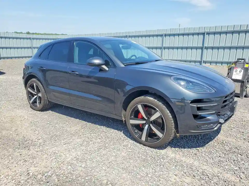 WP1AF2A55HLB61526 2017 PORSCHE MACAN-3