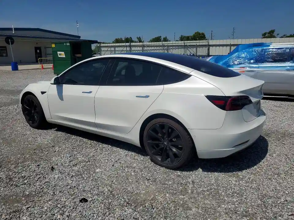 5YJ3E1EA2JF014748 2018 TESLA MODEL 3-1