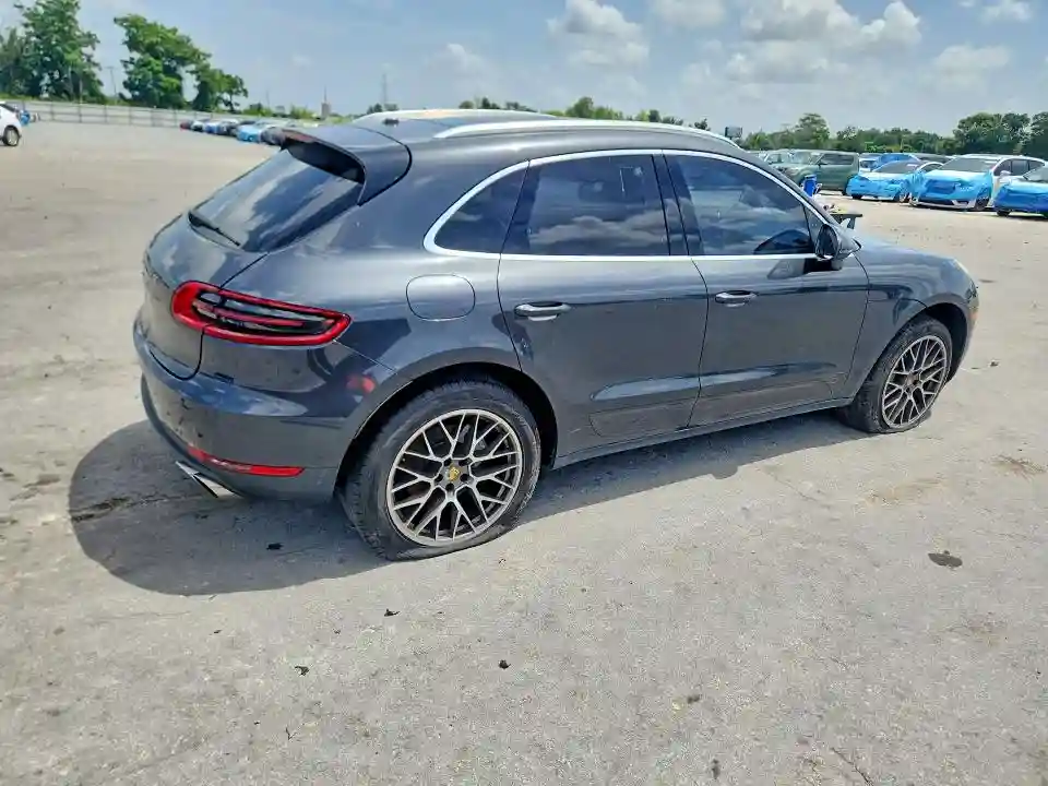 WP1AB2A51HLB14120 2017 PORSCHE MACAN-2