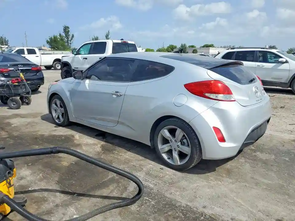 KMHTC6AD1FU228546 2015 HYUNDAI VELOSTER-1