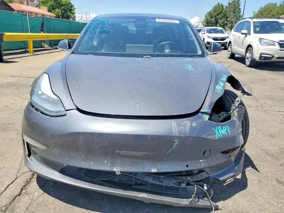 5YJ3E1EB0JF066081 2018 TESLA MODEL 3-4