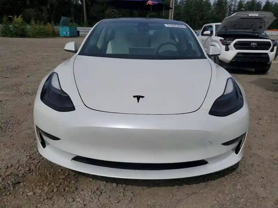 5YJ3E1EC8PF560920 2023 TESLA MODEL 3-4