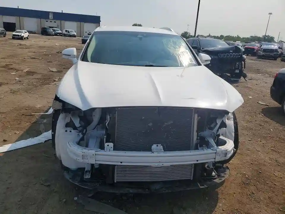 2LMPJ8J96LBL27559 2020 LINCOLN NAUTILUS-4