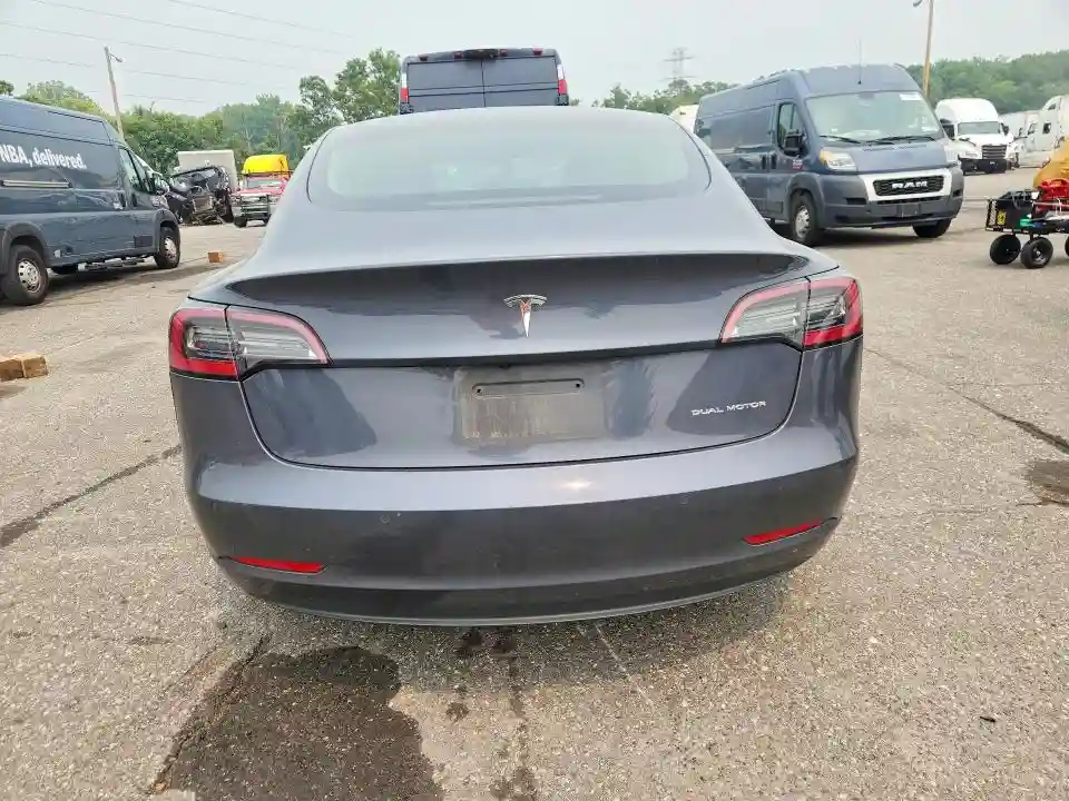 5YJ3E1EB6NF305008 2022 TESLA MODEL 3-5