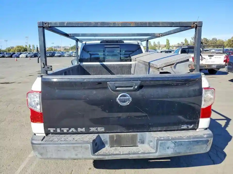 1N6AA1R88HN559288 2017 NISSAN TITAN-5