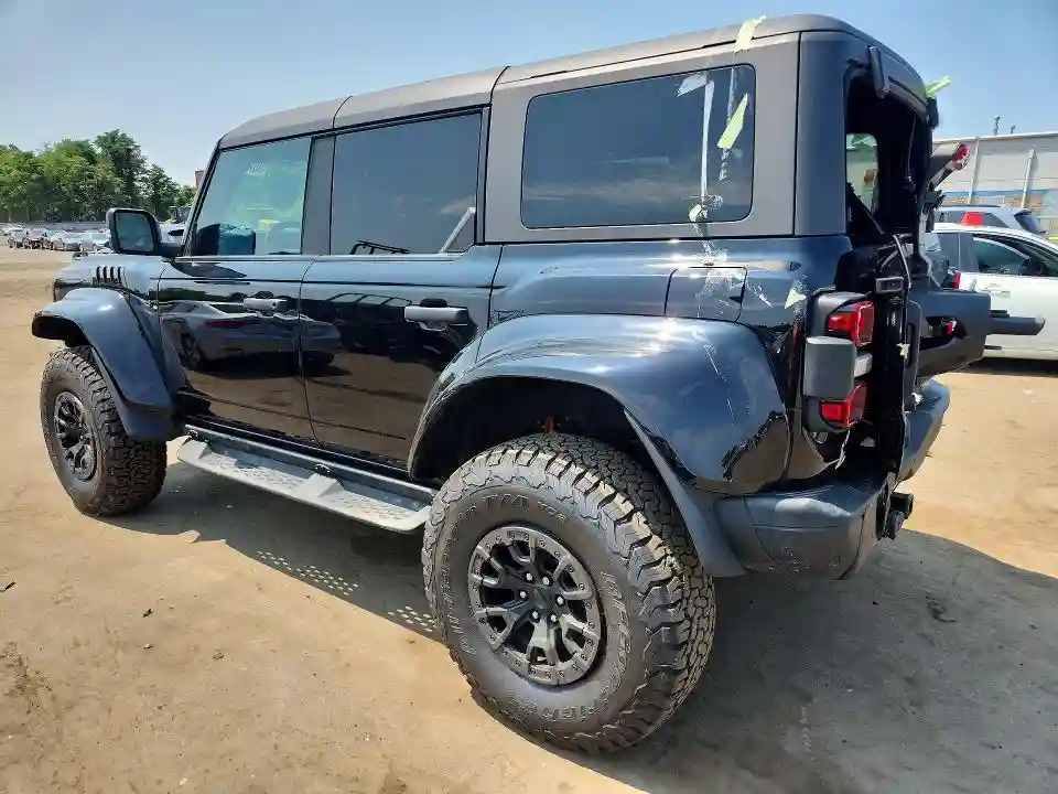 1FMEE0RR8RLA82608 2024 FORD BRONCO-1