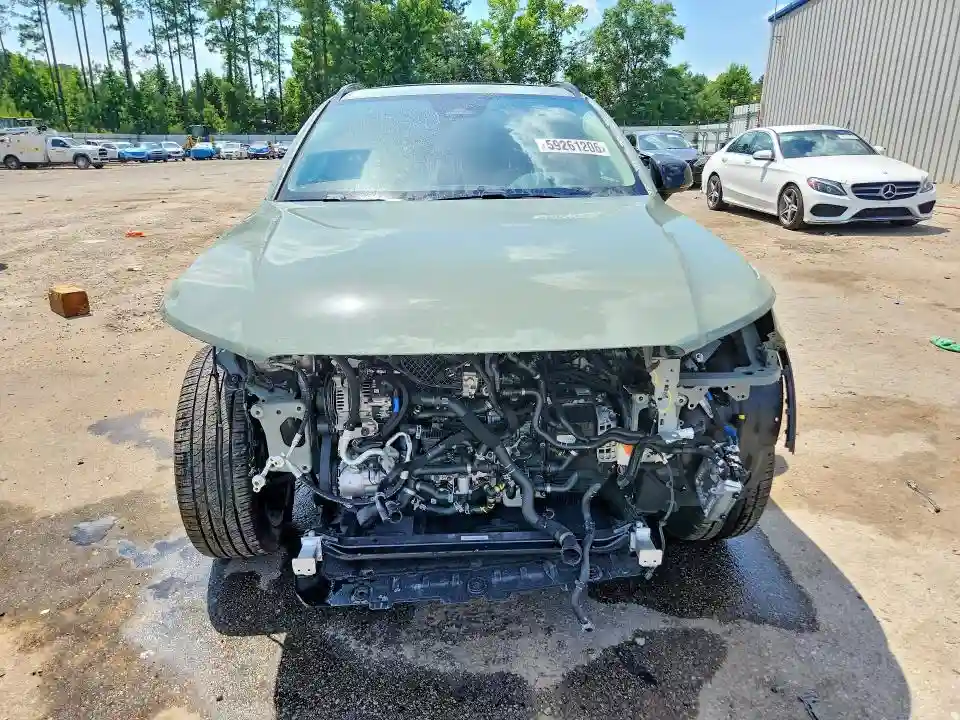 YV4L12UC6S2605977 2025 VOLVO XC40-4
