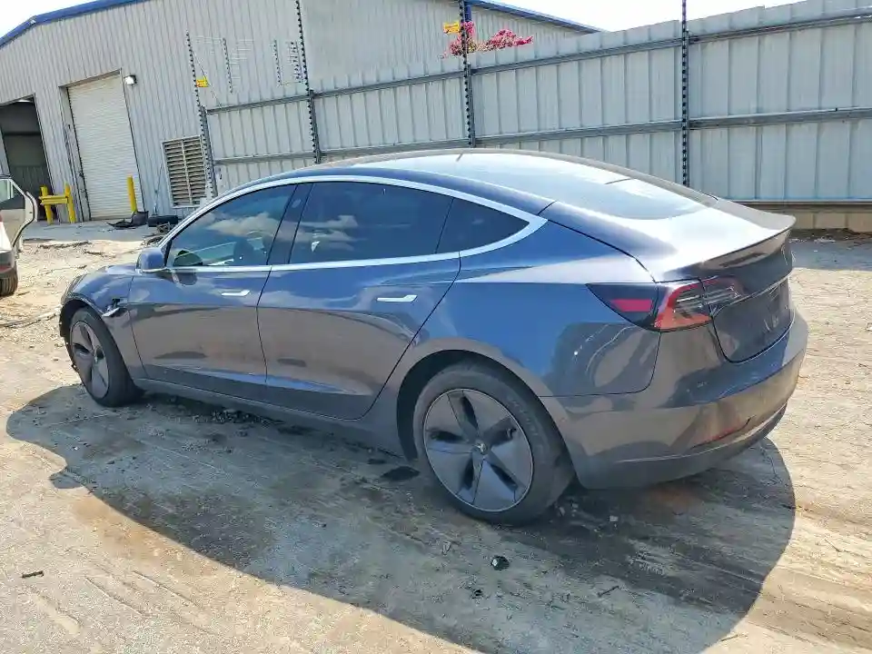 5YJ3E1EB9JF093182 2018 TESLA MODEL 3-1