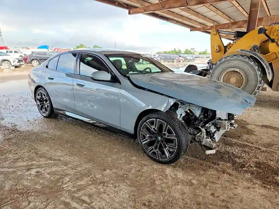 WBA53FJ04TCV68931 2026 BMW 5 SERIES-3