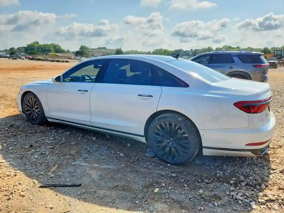 WAU8DAF89KN013116 2019 AUDI A8-1