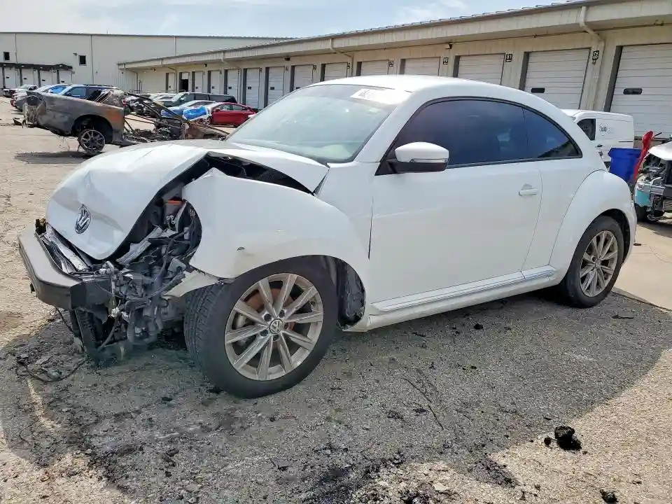 3VWFD7AT4JM714189 2018 VOLKSWAGEN BEETLE-0