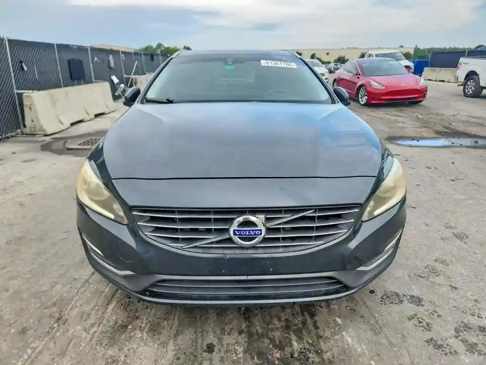 YV126MEB2F1199574 2015 VOLVO V60-4