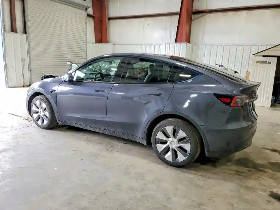 7SAYGDEE2PF838670 2023 TESLA MODEL Y-1