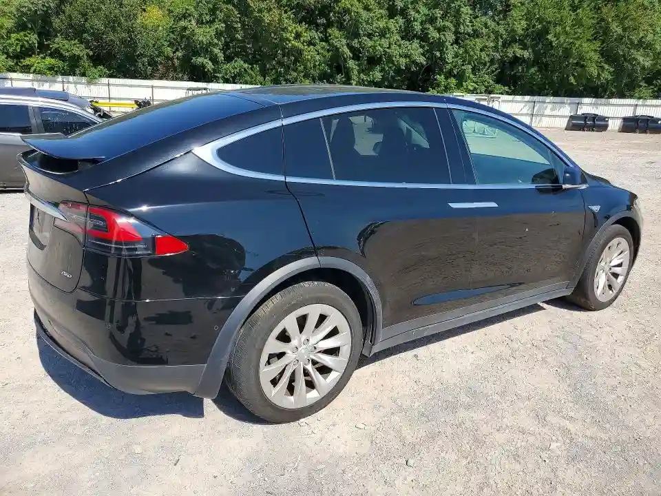 5YJXCAE28GF008736 2016 TESLA MODEL X-2