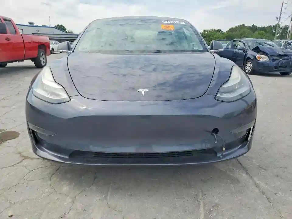 5YJ3E1EA8KF307605 2019 TESLA MODEL 3-4