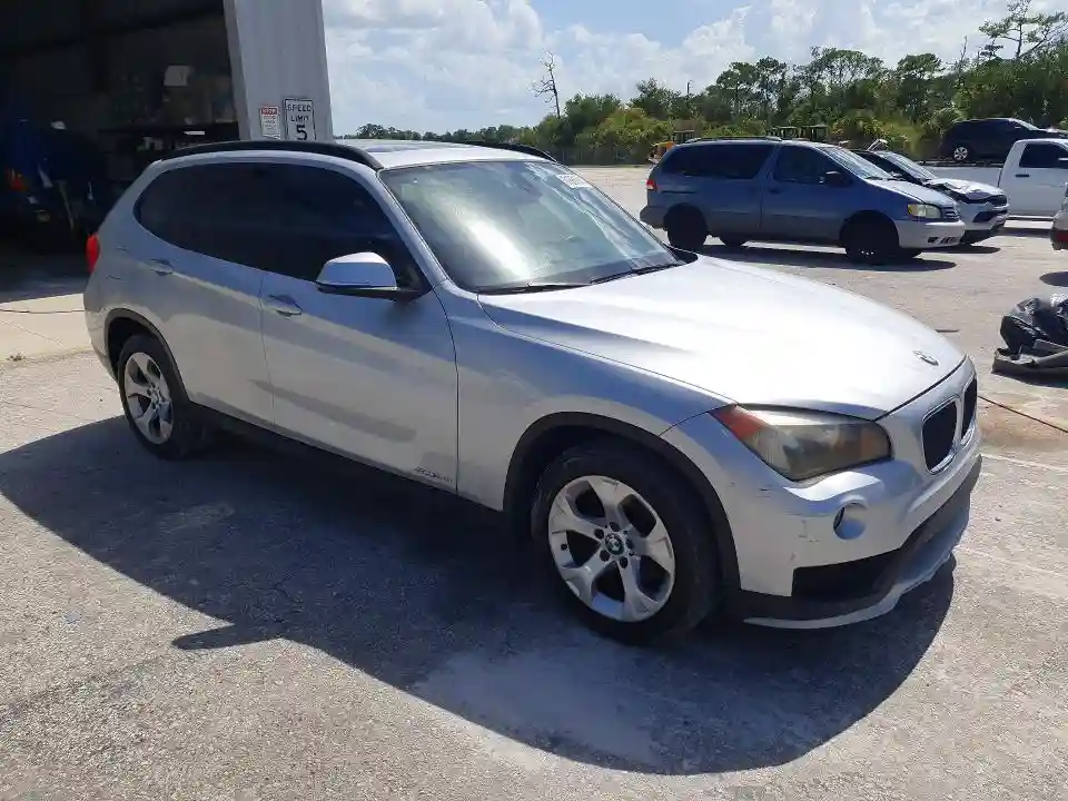 WBAVM1C54FV316422 2015 BMW X1-3