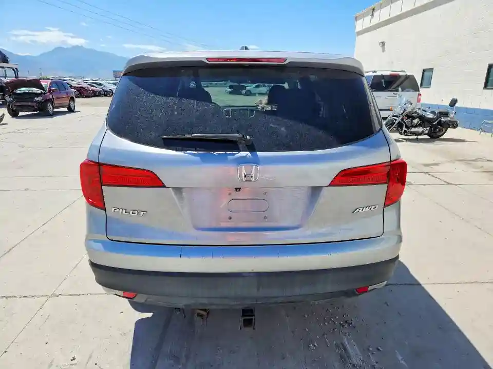 5FNYF6H33JB067679 2018 HONDA PILOT-5