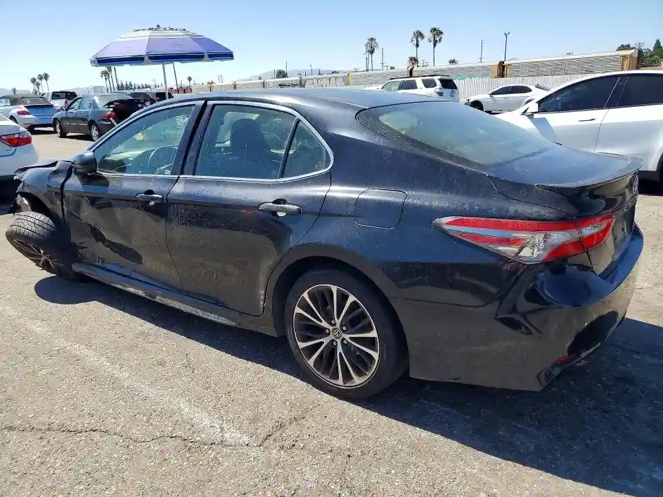JTNB11HK0J3029477 2018 TOYOTA CAMRY-1
