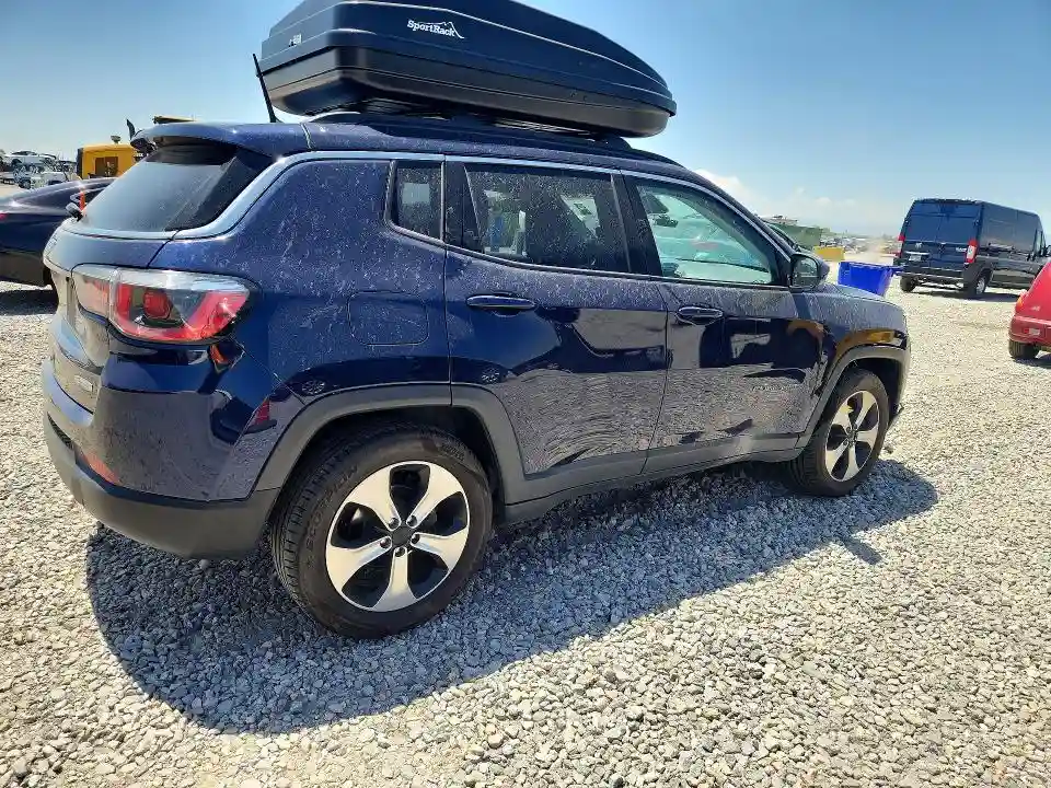3C4NJCBBXJT194723 2018 JEEP COMPASS-2