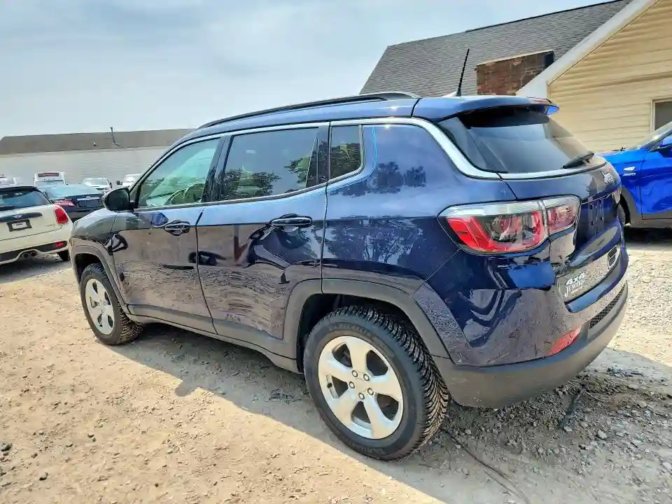 3C4NJDBB8KT839666 2019 JEEP COMPASS-1