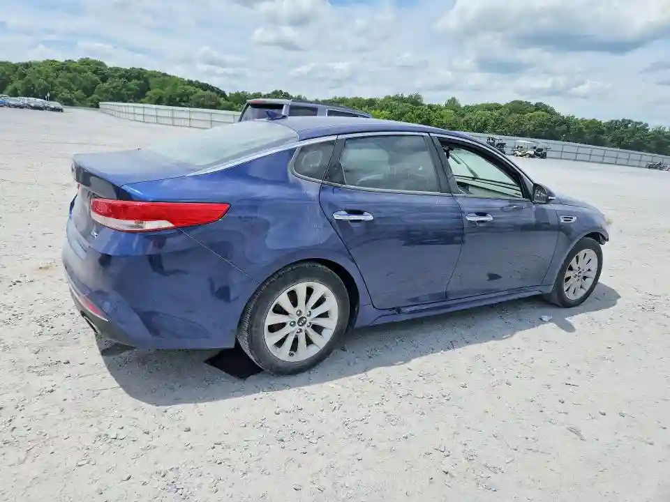 5XXGU4L37GG018441 2016 KIA OPTIMA-2