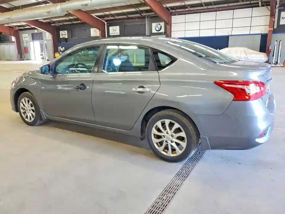 3N1AB7AP0JY233020 2018 NISSAN SENTRA-1