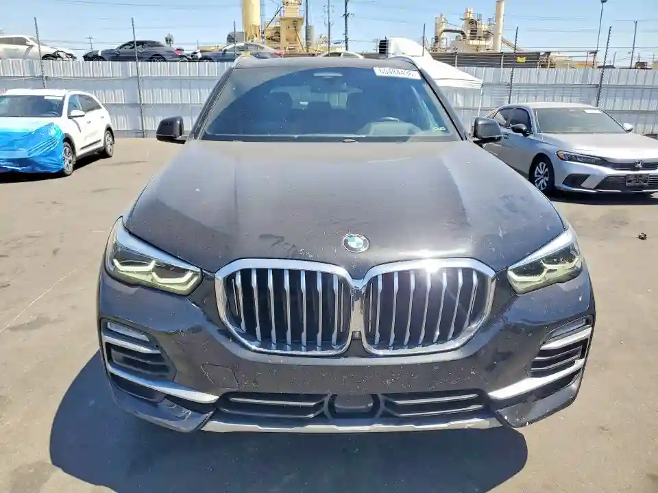 5UXCR6C55KLL03076 2019 BMW X5-4
