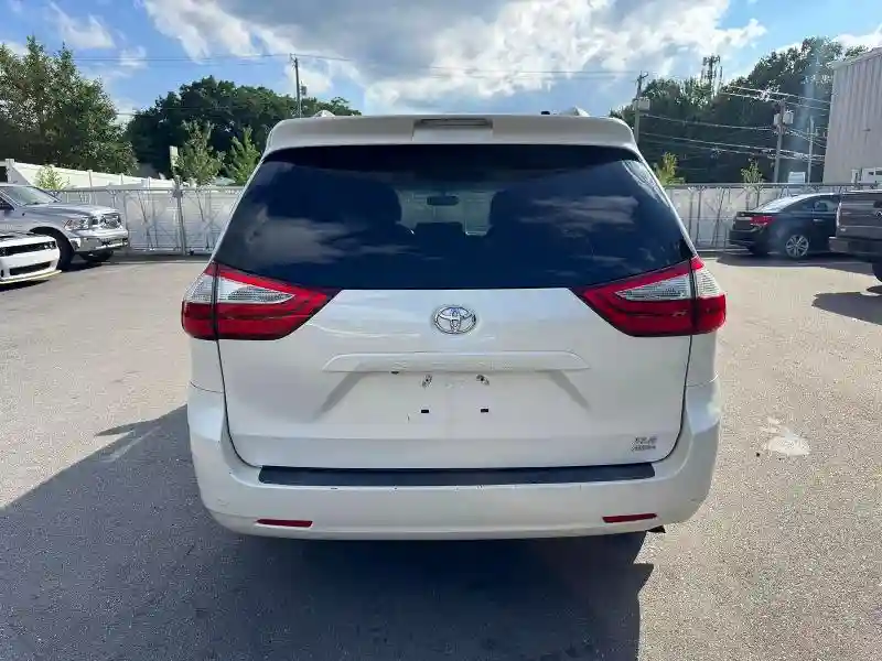 5TDDZ3DC4HS159092 2017 TOYOTA SIENNA-4