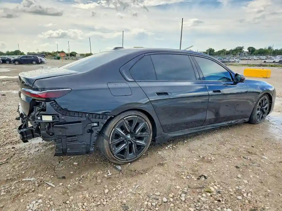 WBA23EH08RCS25938 2024 BMW 7 SERIES-2