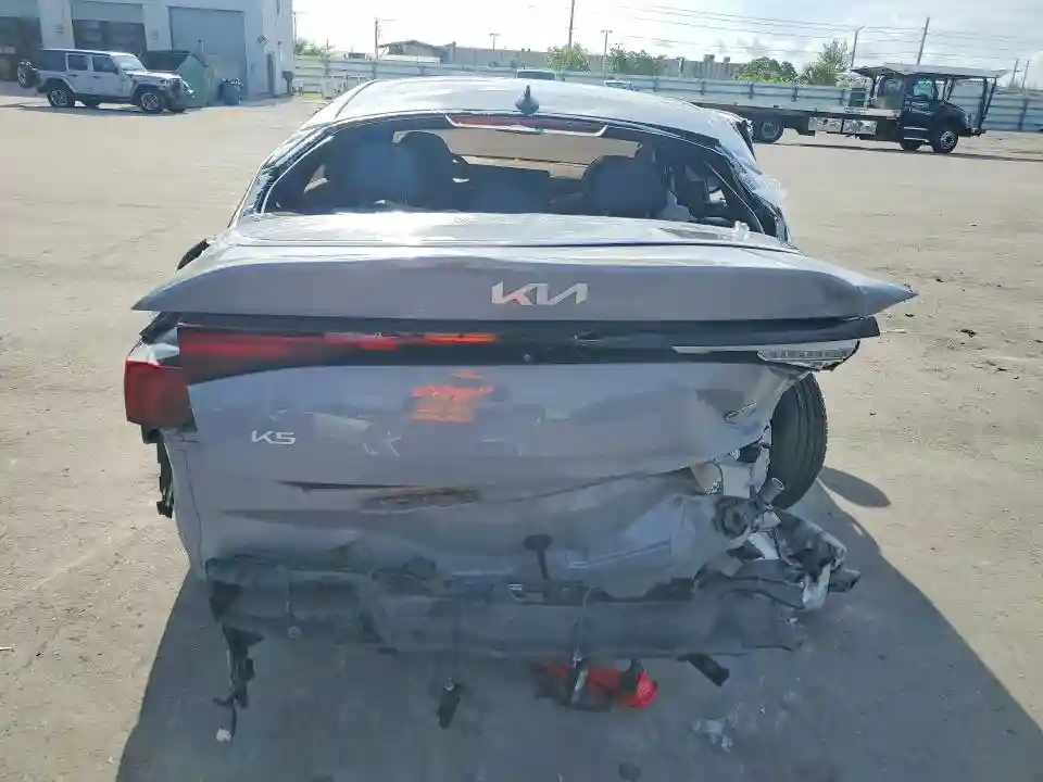 KNAG64J7XS5268668 2025 KIA K5-5