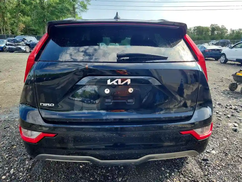 KNDCR3L12P5024709 2023 KIA NIRO-5