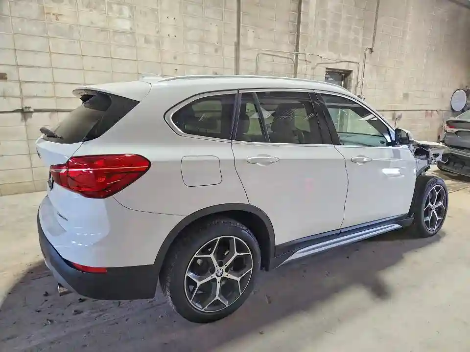 WBXHT3C59K5L36225 2019 BMW X1-2