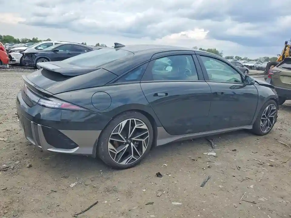 KMHM34AA3PA022842 2023 HYUNDAI IONIQ 6 SE-2