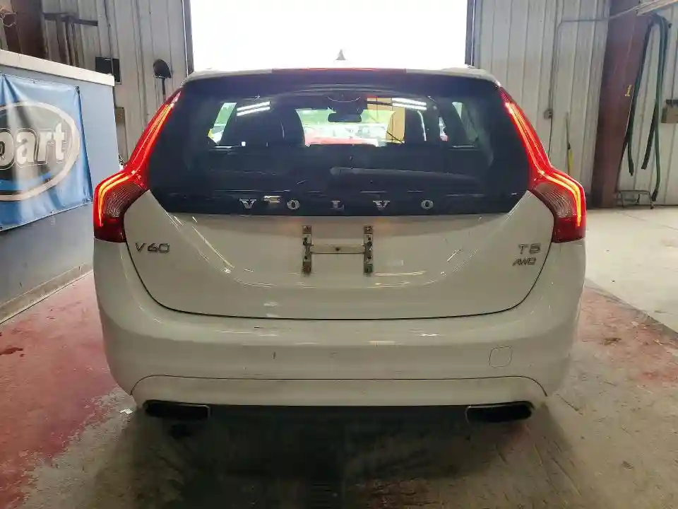 YV1612SB1F1210749 2015 VOLVO V60-5