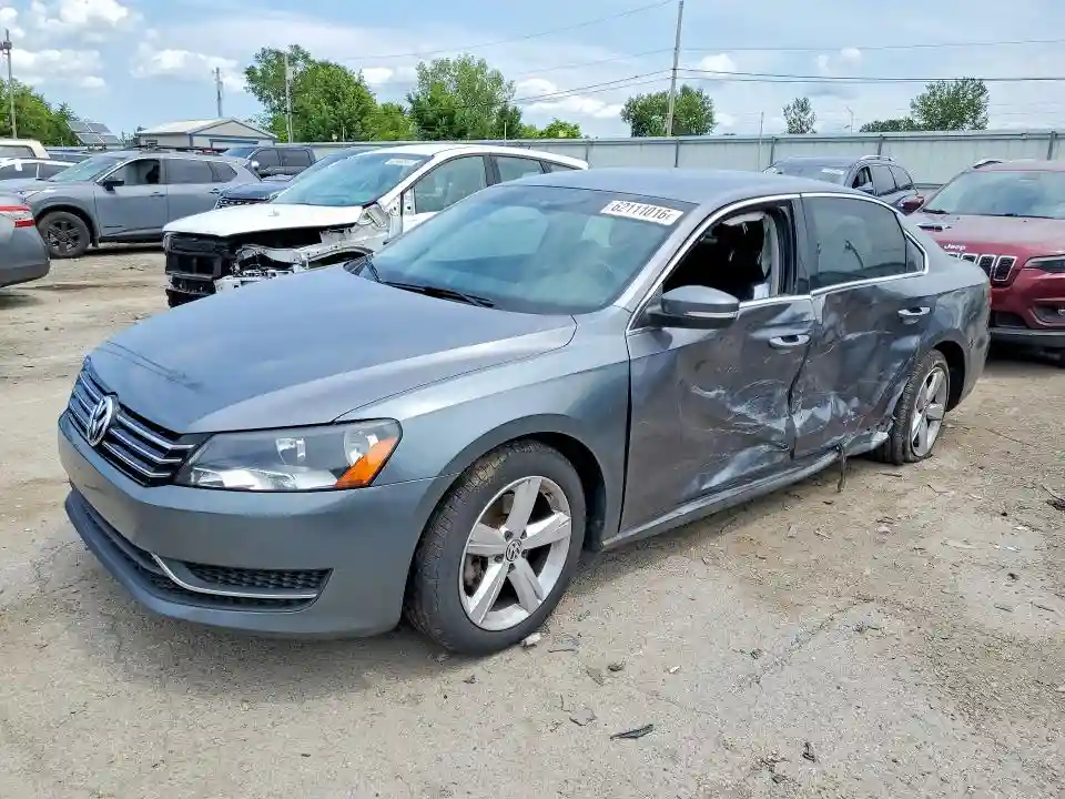 1VWBS7A30FC027921 2015 VOLKSWAGEN PASSAT-0