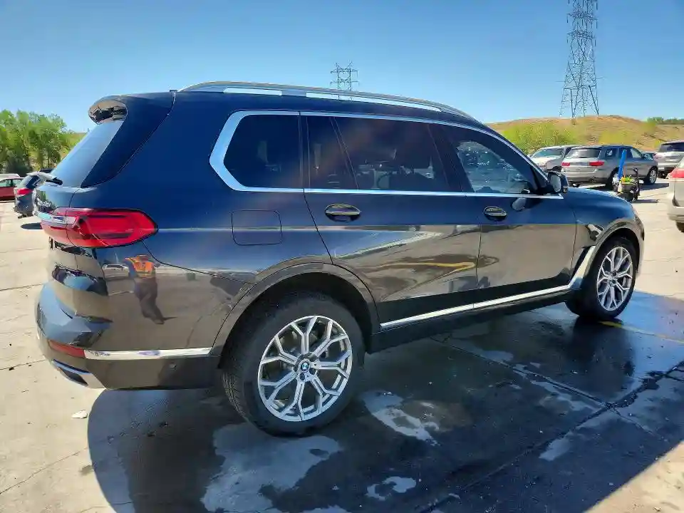 5UXCW2C0XN9M94050 2022 BMW X7-2