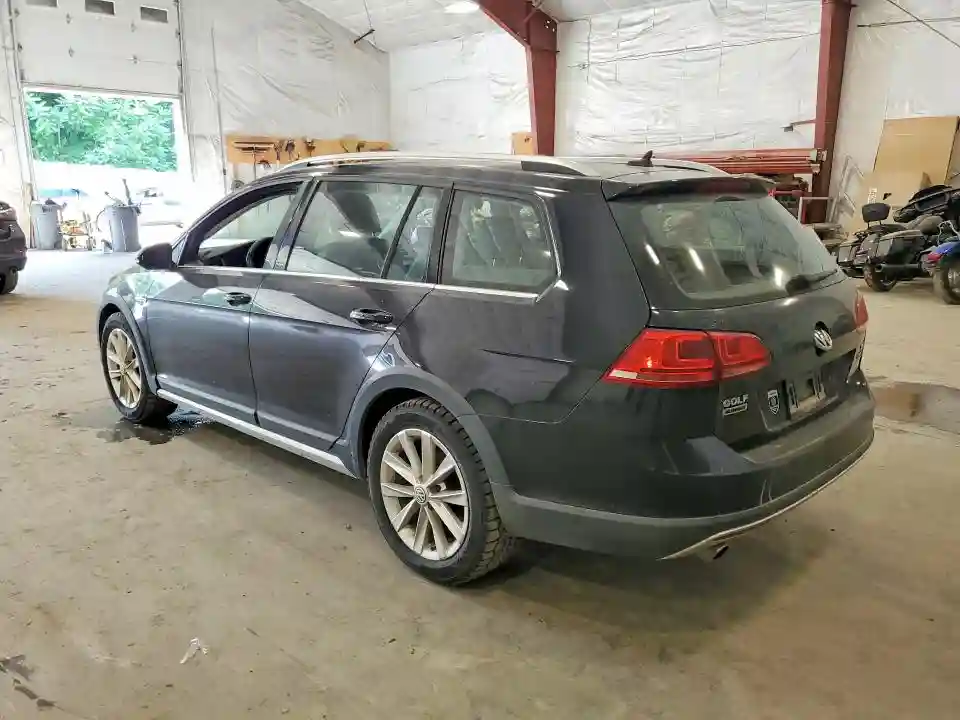 3VWH17AU1HM544054 2017 VOLKSWAGEN GOLF-1