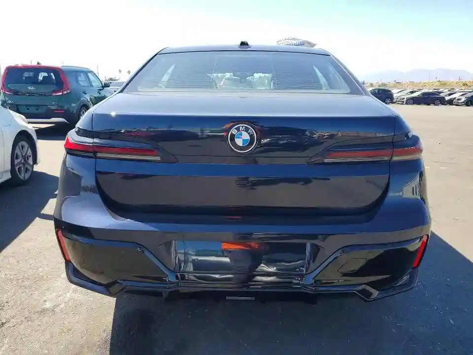 WBA23EH01RCR25672 2024 BMW 7 SERIES-5