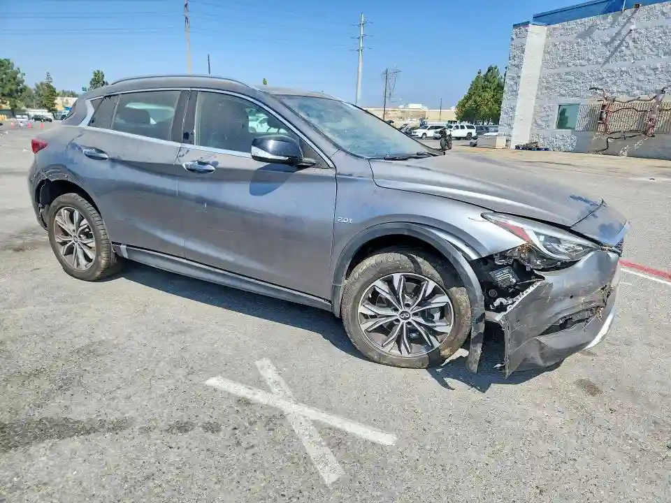 SJKCH5CR3JA047156 2018 INFINITI QX30-3