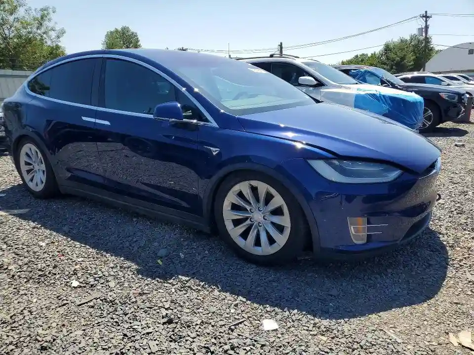 5YJXCBE24HF054703 2017 TESL MODEL X-3