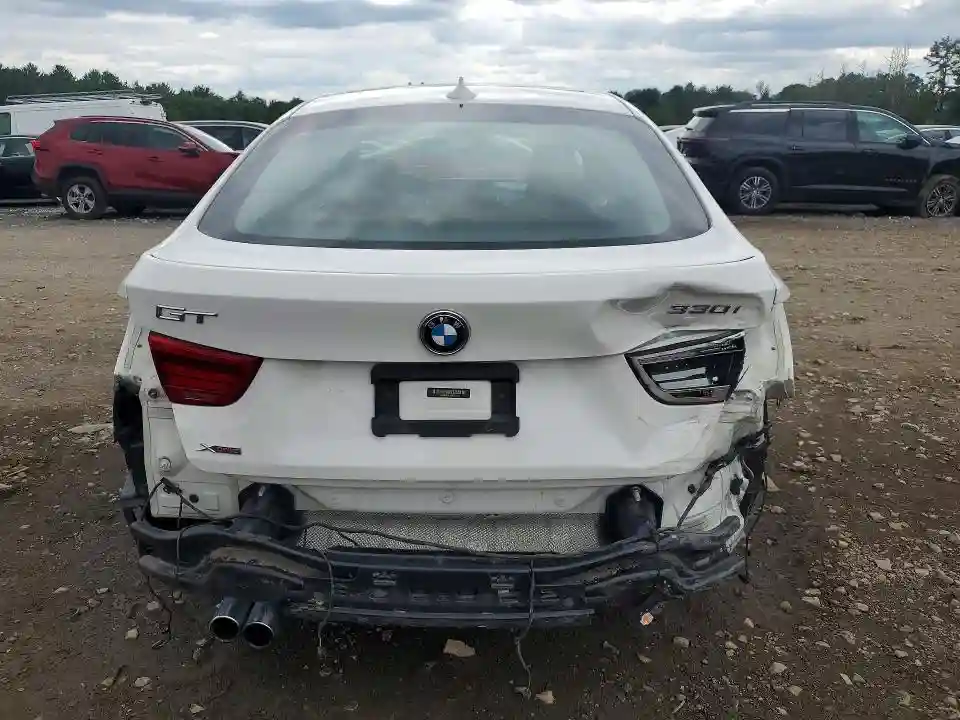 WBA8Z9C51JG827807 2018 BMW 3 SERIES-5
