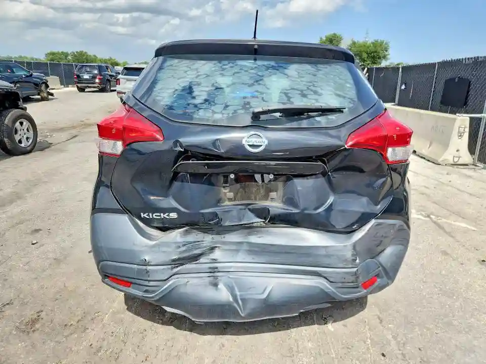 3N1CP5CU8JL523973 2018 NISSAN KICKS-5
