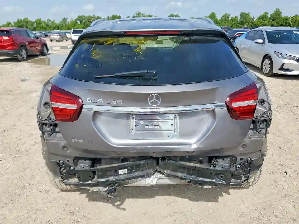 WDCTG4EB6JJ453927 2018 MERCEDES-BENZ GLA-CLASS-5
