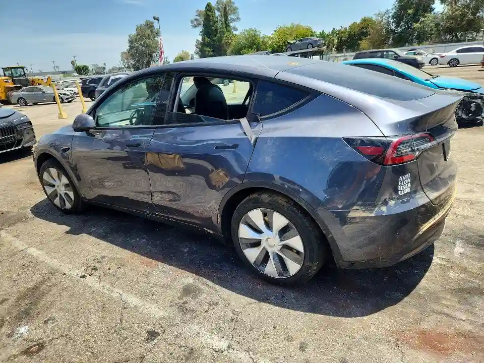 7SAYGDEEXPF909985 2023 TESLA MODEL Y-1