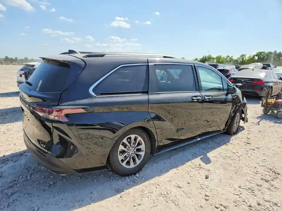 5TDYRKEC0TS293021 2026 TOYOTA SIENNA-2