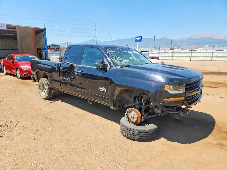 1GCVKREC8HZ355139 2017 CHEVROLET SILVERADO-3