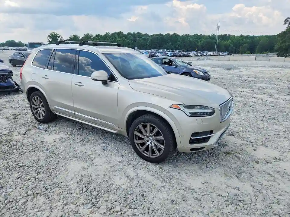 YV4BC0PL5H1121240 2017 VOLVO XC90-3