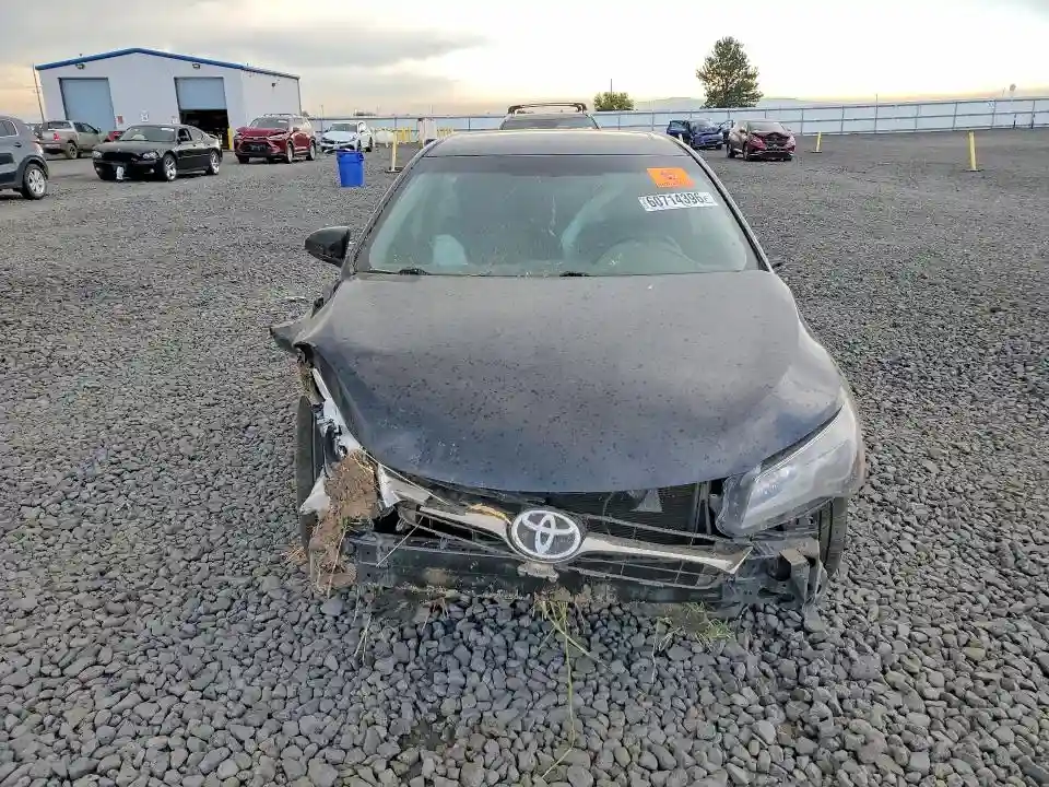 4T1BF1FK2HU304646 2017 TOYOTA CAMRY-4