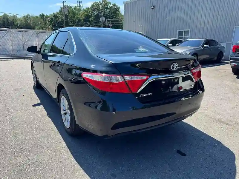 4T1BF1FK3HU318331 2017 TOYOTA CAMRY-1